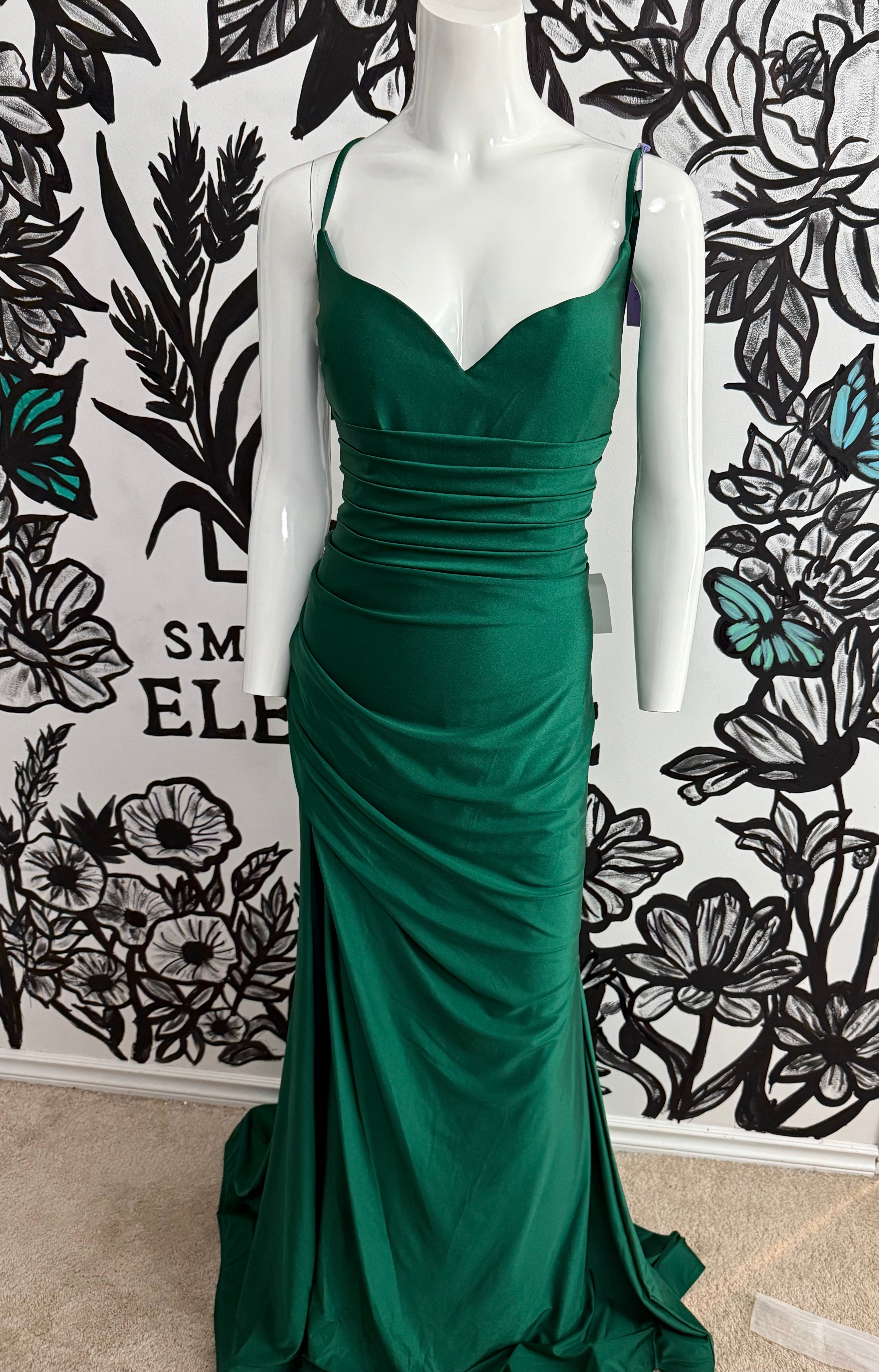 Scarlett Gown Size 16