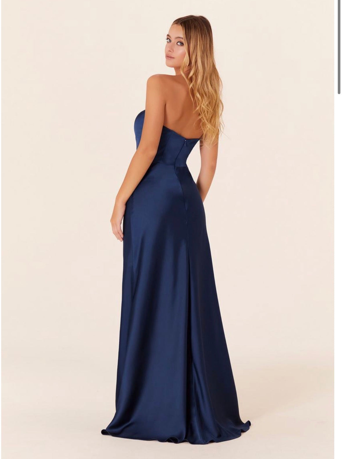 Morilee: 21834 Size: 16