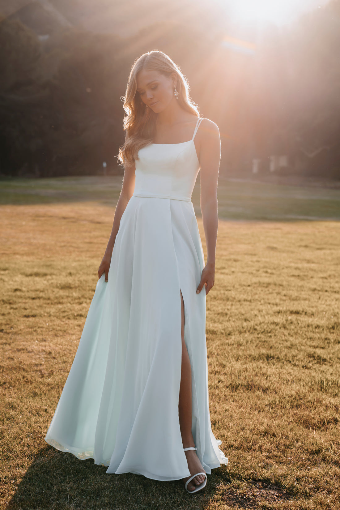 Allure: 1693 Size: 14