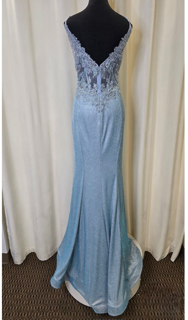 Azure: A8022 Size 16