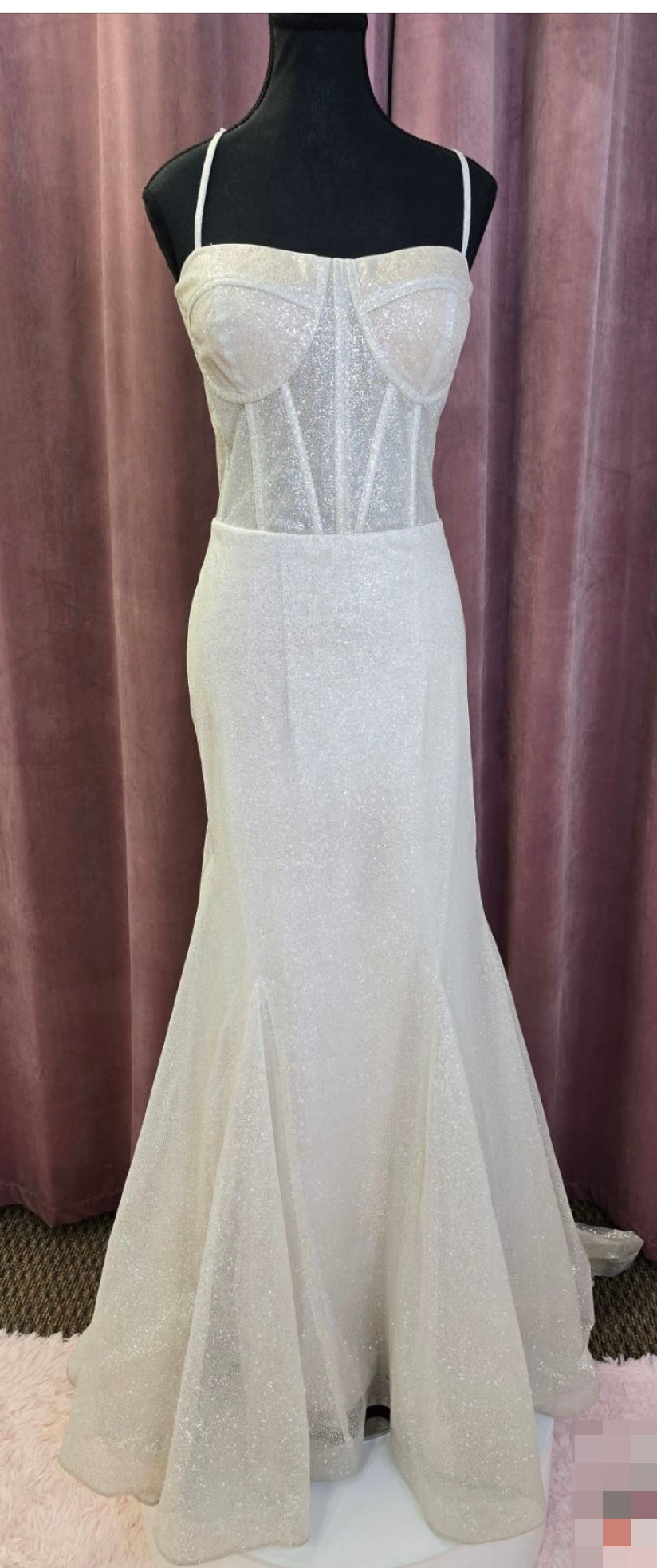 Abella: E174 Size: 16