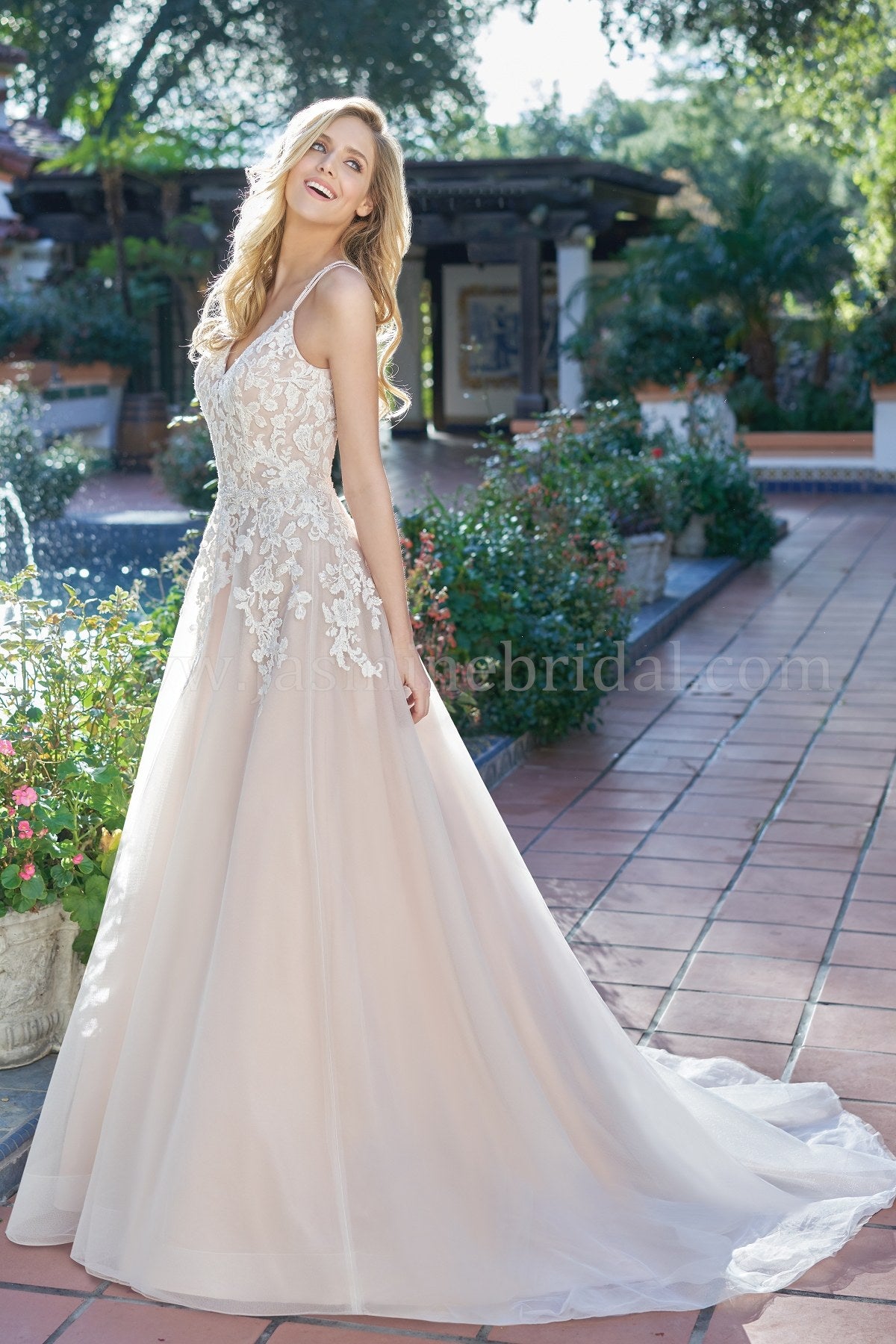 Jasmine: F201066 Size 10