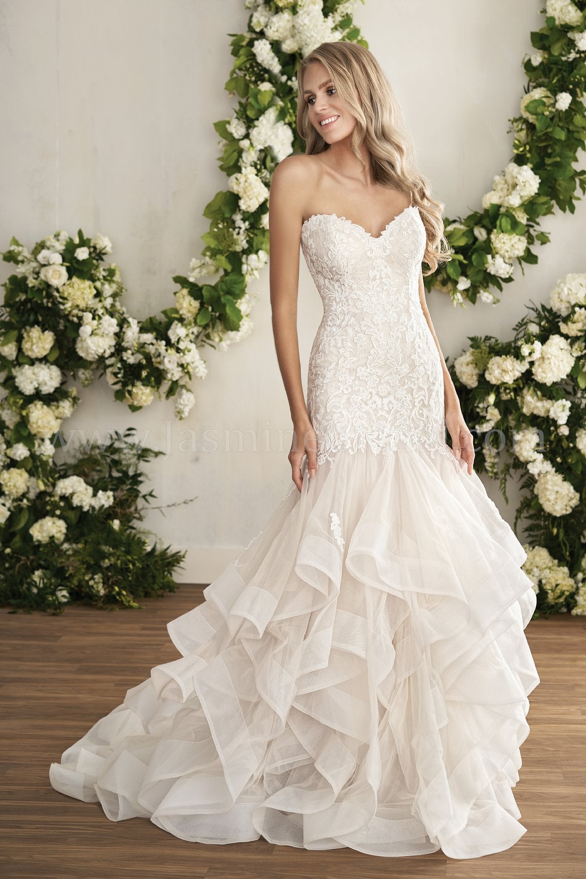 Jasmine: T202006 Size 14