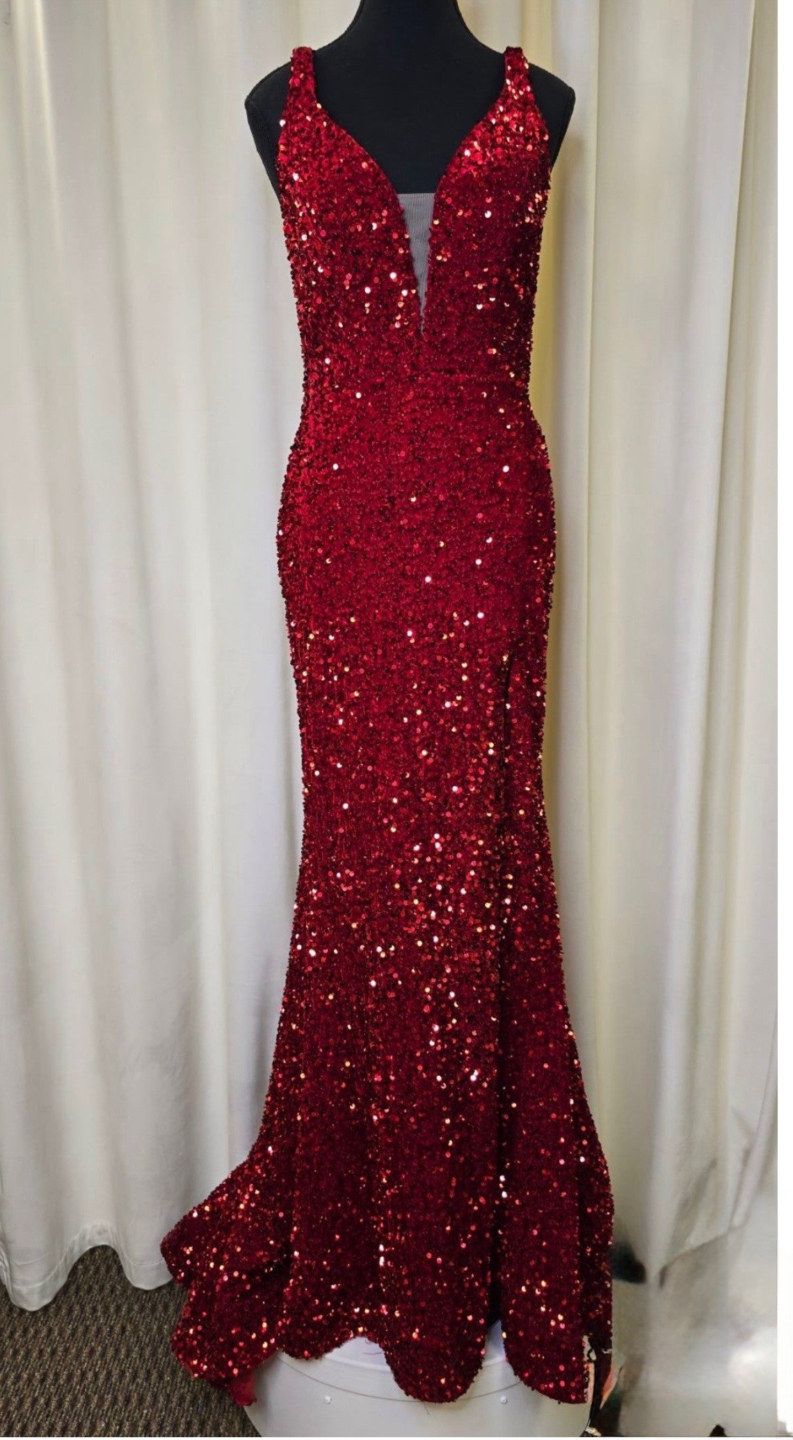 Amarra Red 88567 Size 4
