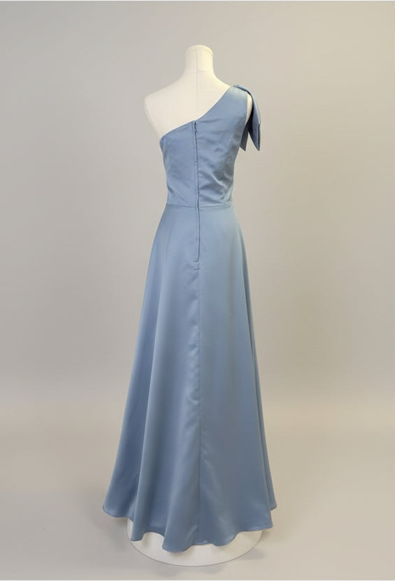 Morilee: 21682 Size: 14