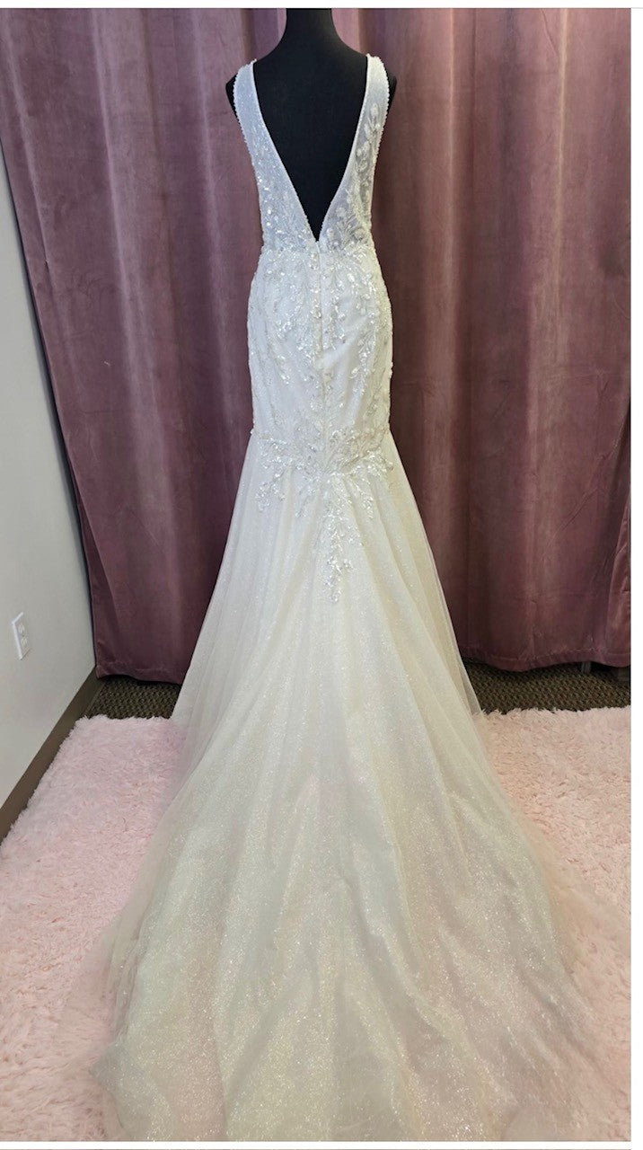 Abella: E151 Size: 16